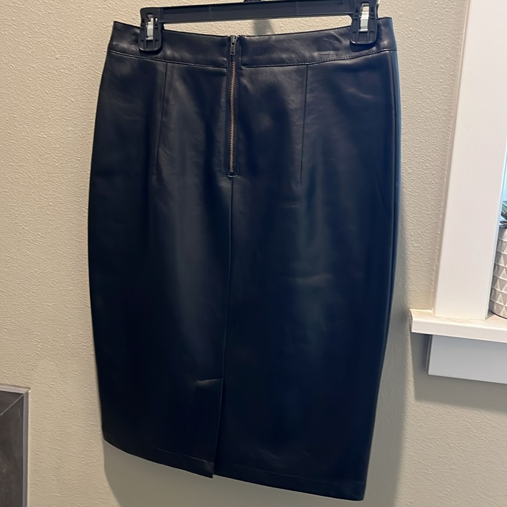 Cupcakes and Cashmere Faux Leather Skirt - Picture 4 of 4